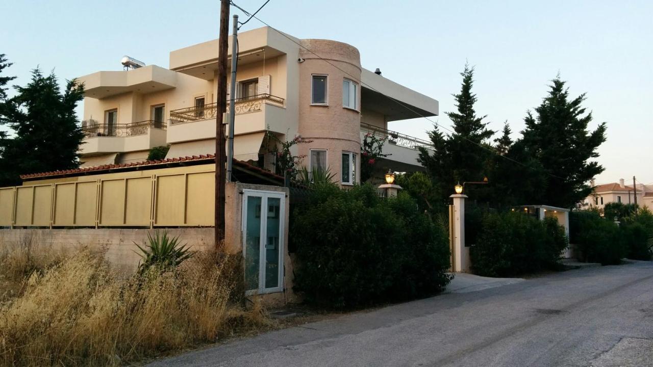 Lovely 2-Bedroom Apartment At Greek Riviera Vári Eksteriør billede