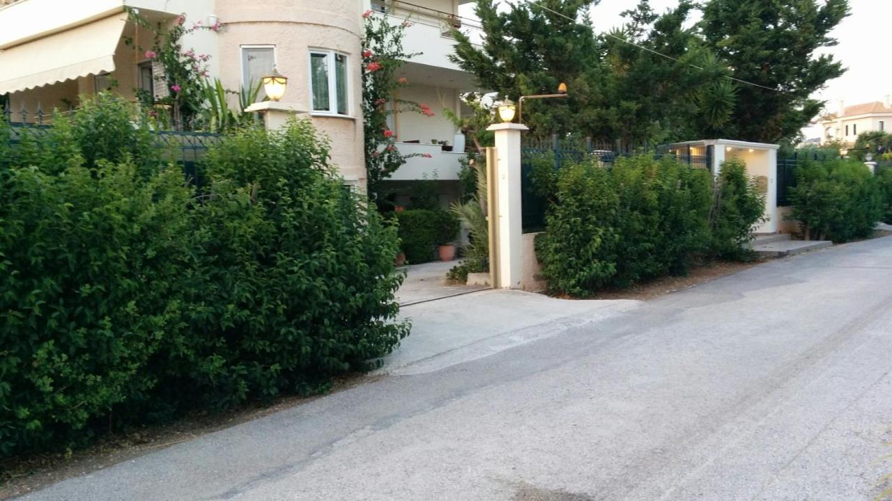 Lovely 2-Bedroom Apartment At Greek Riviera Vári Eksteriør billede